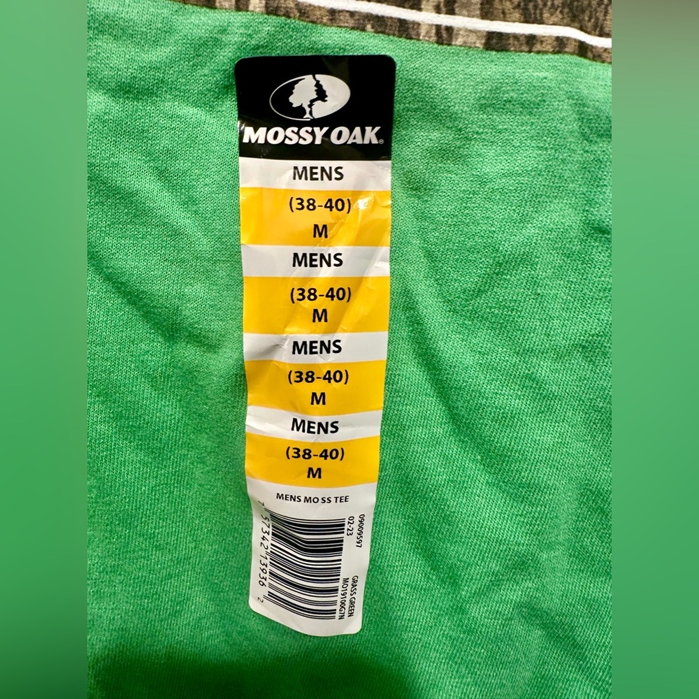 Mossy Oak - Green and Camo Men’s T-shirt - BNWT! - Picture 3 of 3